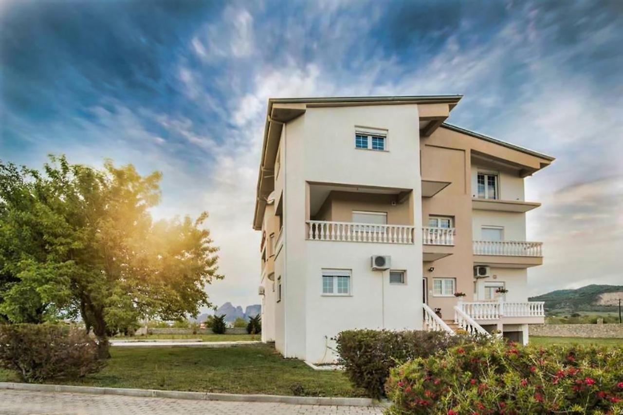 Spilaio At Meteora Hotel Калампака Екстериор снимка