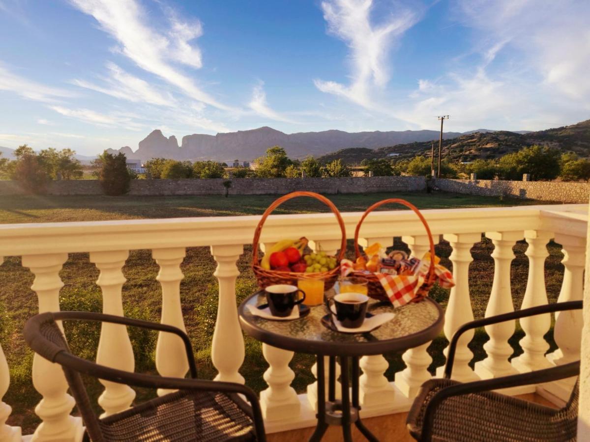 Spilaio At Meteora Hotel Калампака Екстериор снимка