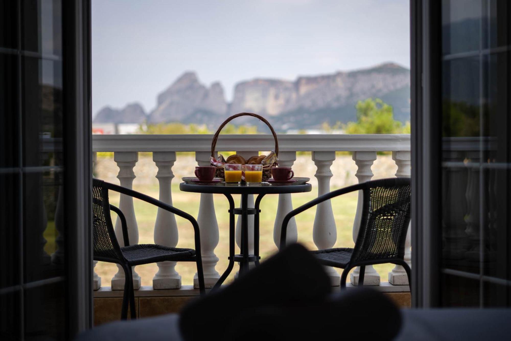Spilaio At Meteora Hotel Калампака Екстериор снимка
