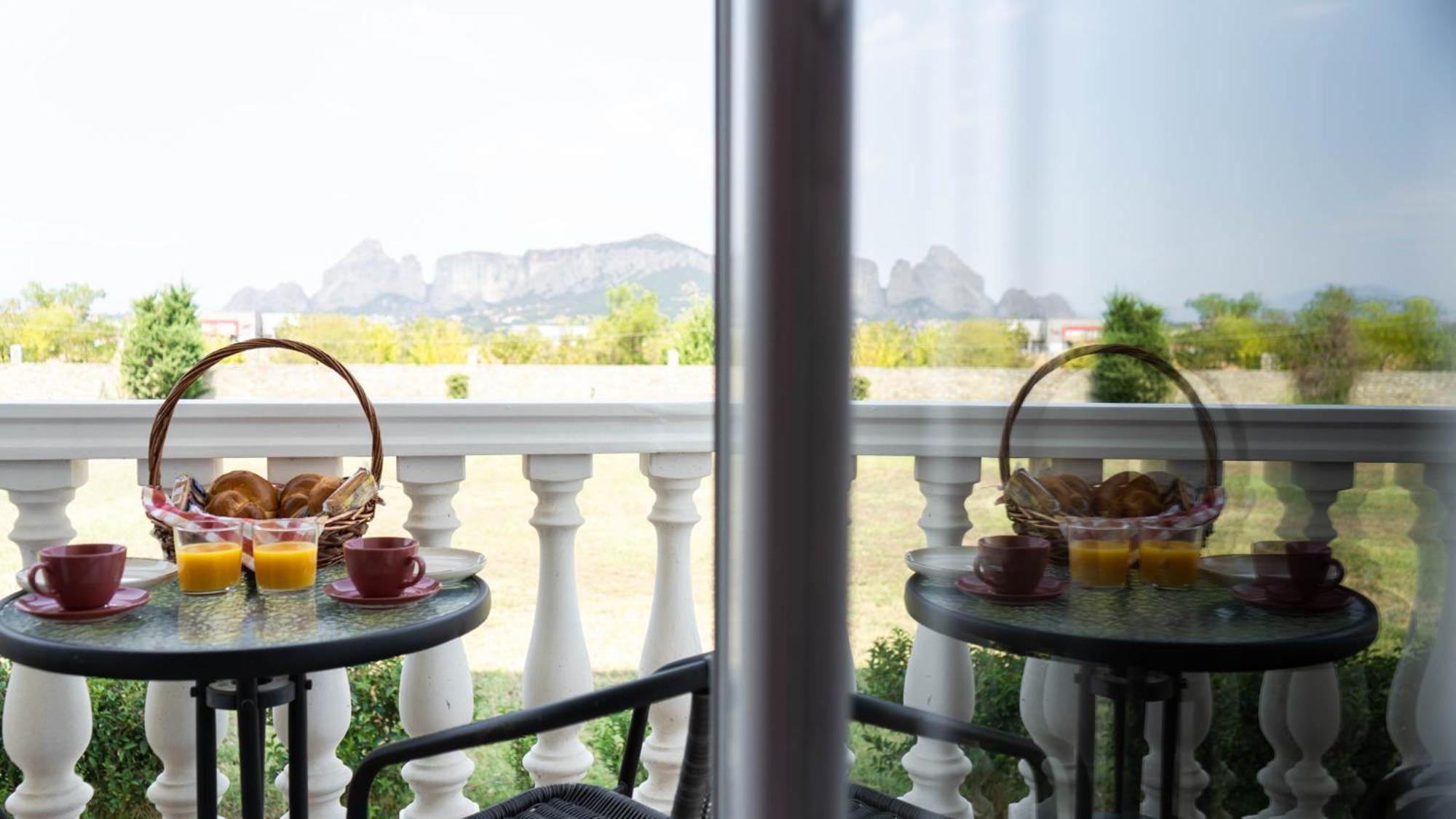 Spilaio At Meteora Hotel Калампака Екстериор снимка